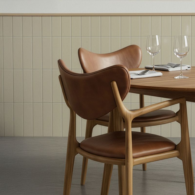 VINTERKAMPANJE RO Salon spisebord Ø120cm i eik, uttrekkbart inkl 2 plater