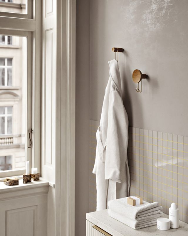 Woud Around Wall Hanger small